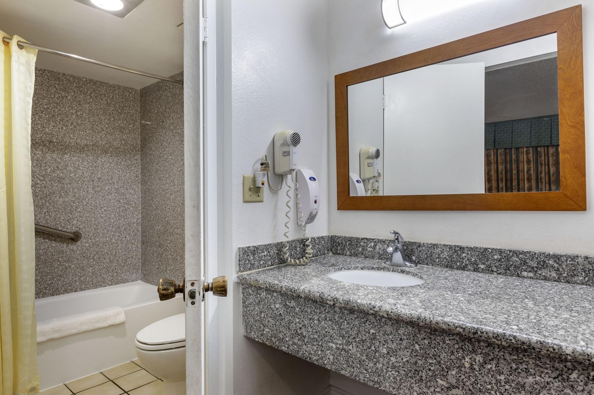 Riverside Inn & Suites المظهر الخارجي الصورة